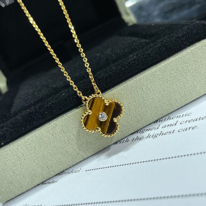 [Clover]CLOVER 15MM DIAMOND AND YELLOW TIGER'S EYE AGATE necklace