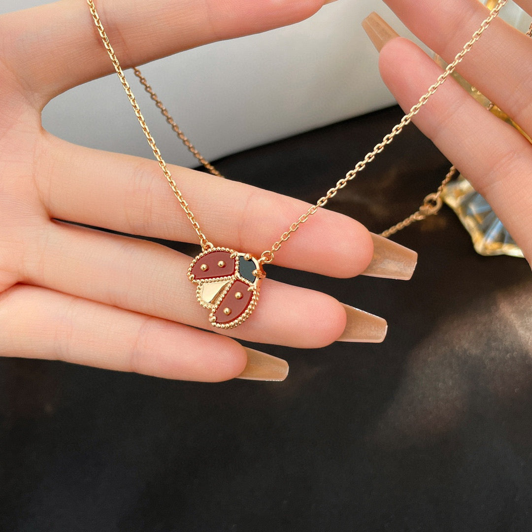 [Clover]LUCKY  CARNELIANS LADYBUG NECKLACE