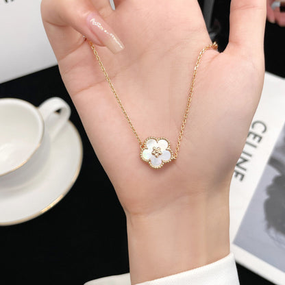 [Clover]LUCKY WHITE MOP PLUM BLOSSOM  BRACELET