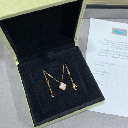 [Clover]CLOVER 9.5MM PINK MOTHER-OF-PEARL SINGLE FLOWER NECKLACE