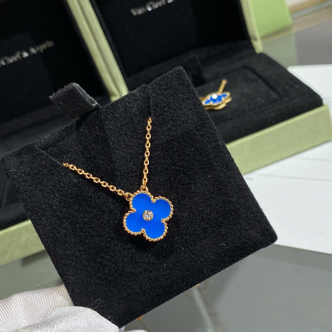 [Clover]CLOVER 15MM DIAMOND AND BLUE AGATE NECKLACE