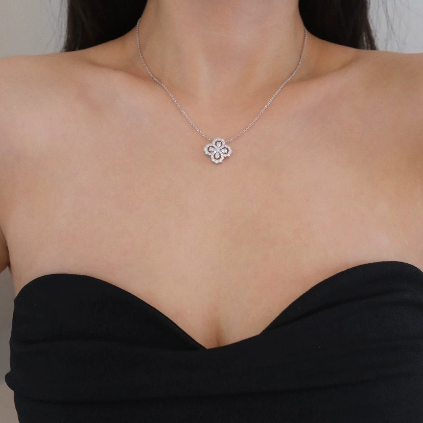[Clover]LOOP NECKLACE FULL MOTIF DIAMOND COMBINATION