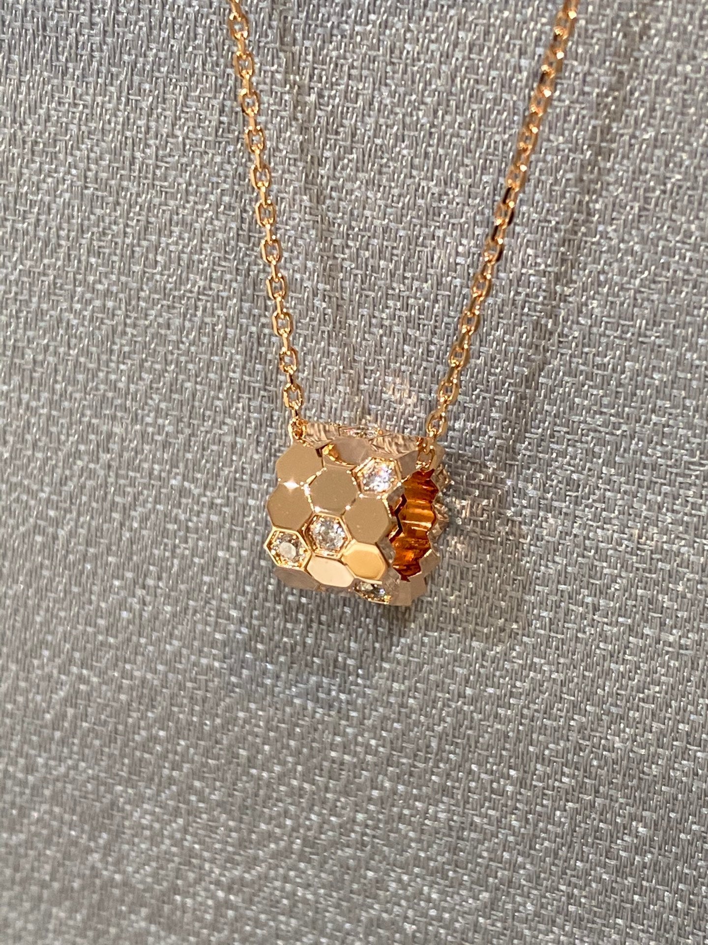 [Clover]BEE LOVE DIAMOND NECKLACE