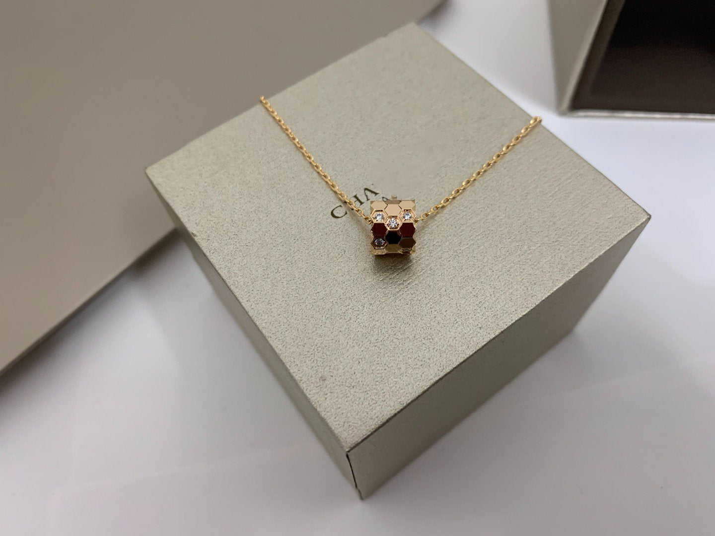 [Clover]BEE LOVE DIAMOND NECKLACE