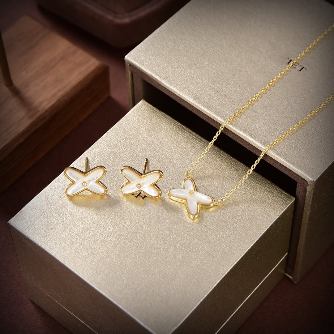 [Clover]JEUX DE WHITE MOP GOLD DIAMOND EARRINGS