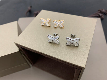 [Clover]JEUX DE WHITE MOP SILVER DIAMOND EARRINGS