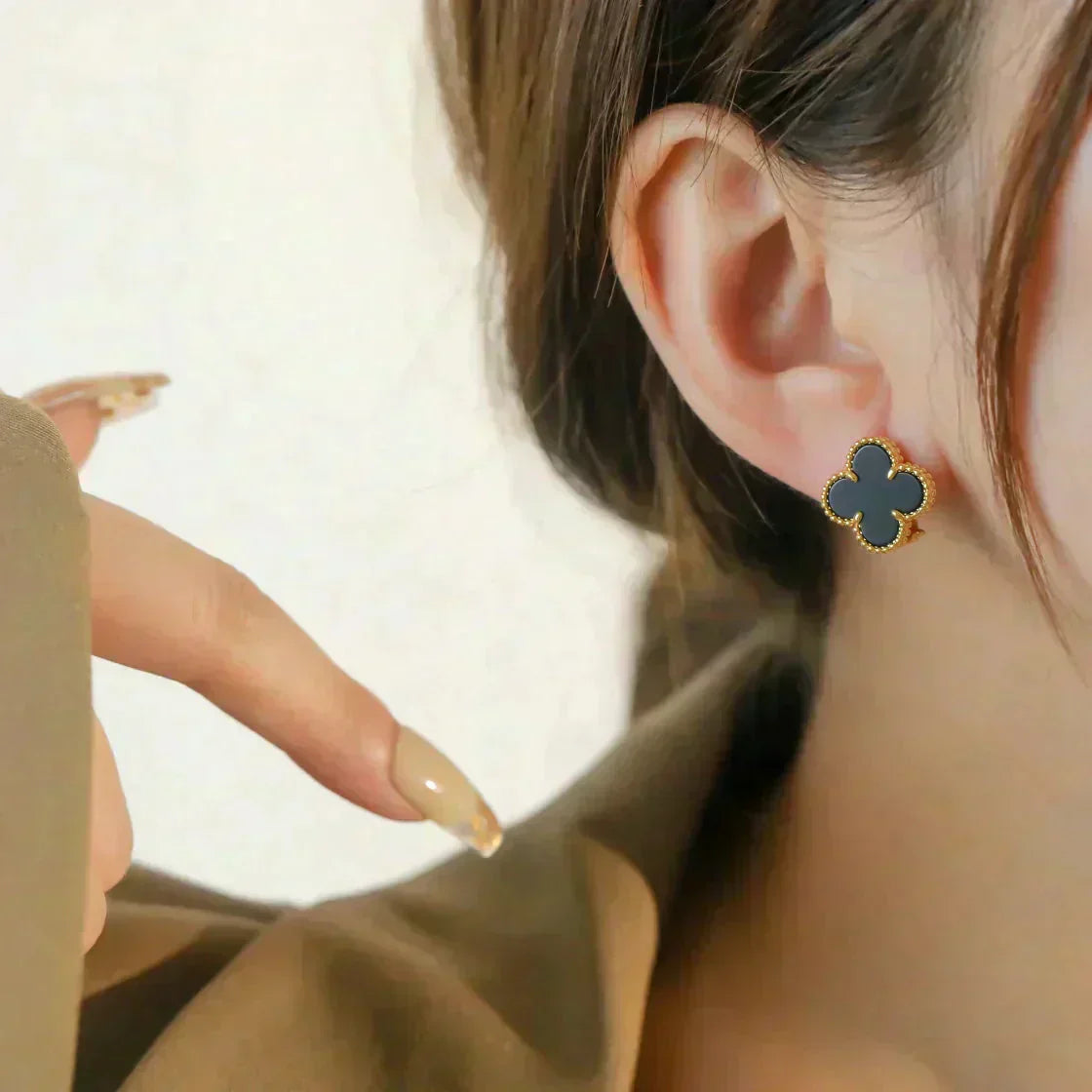 [Clover]CLOVER MEDIUM 1 MOTIFS  ONYX STUD EARRINGS