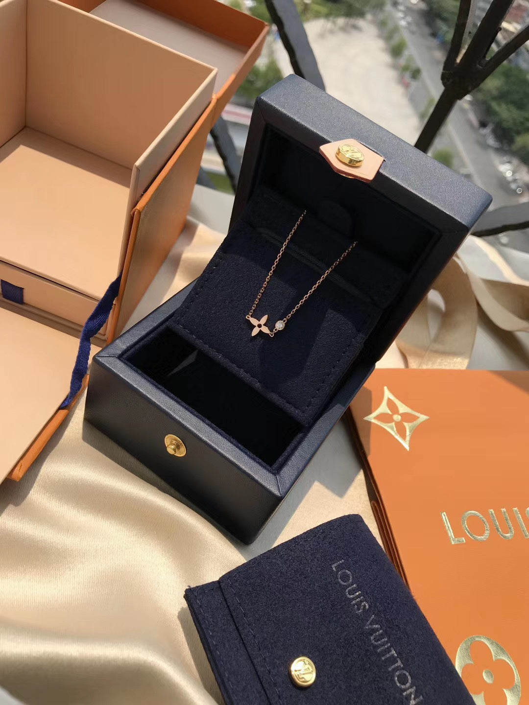 [Clover]BLOSSOM PENDANT PINK GOLD AND DIAMOND