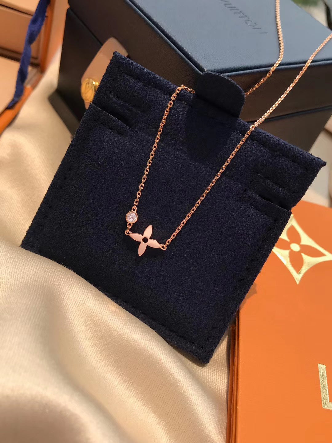 [Clover]BLOSSOM PENDANT PINK GOLD AND DIAMOND