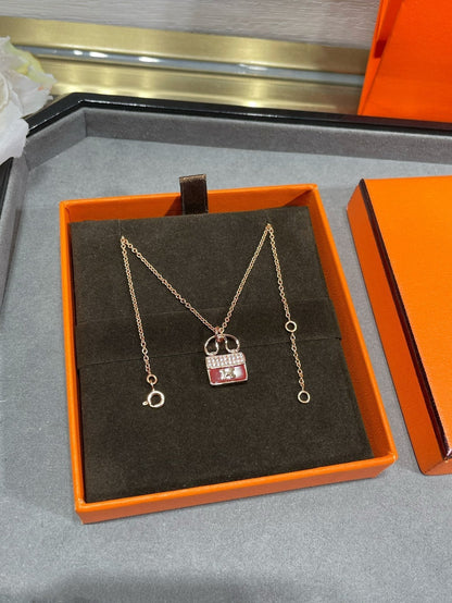 [Clover]H CIRCE MOISSANITE PENDANT NECKLACE GOLD