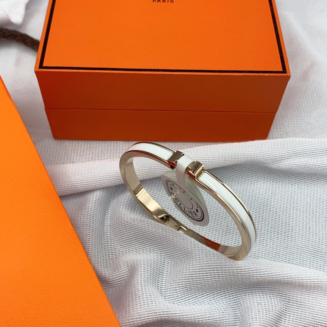 [Clover]CLASSIC HM CLIC WHITE 8MM ENAMEL BRACELET