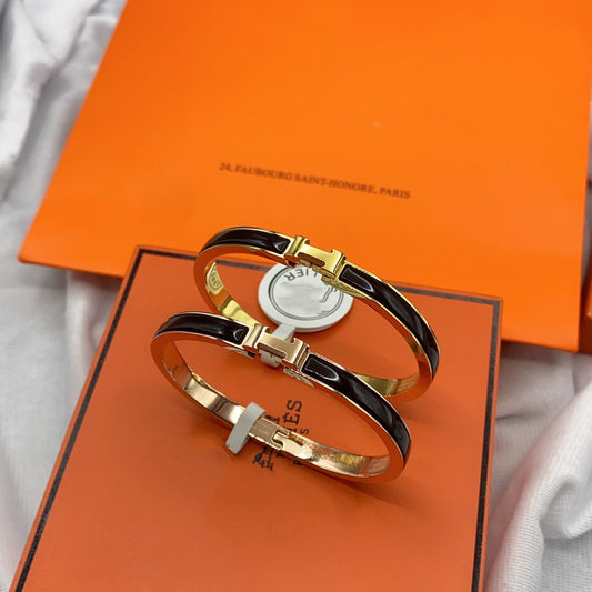 [Clover]CLASSIC HM CLIC BLACK 8MM ENAMEL BRACELET