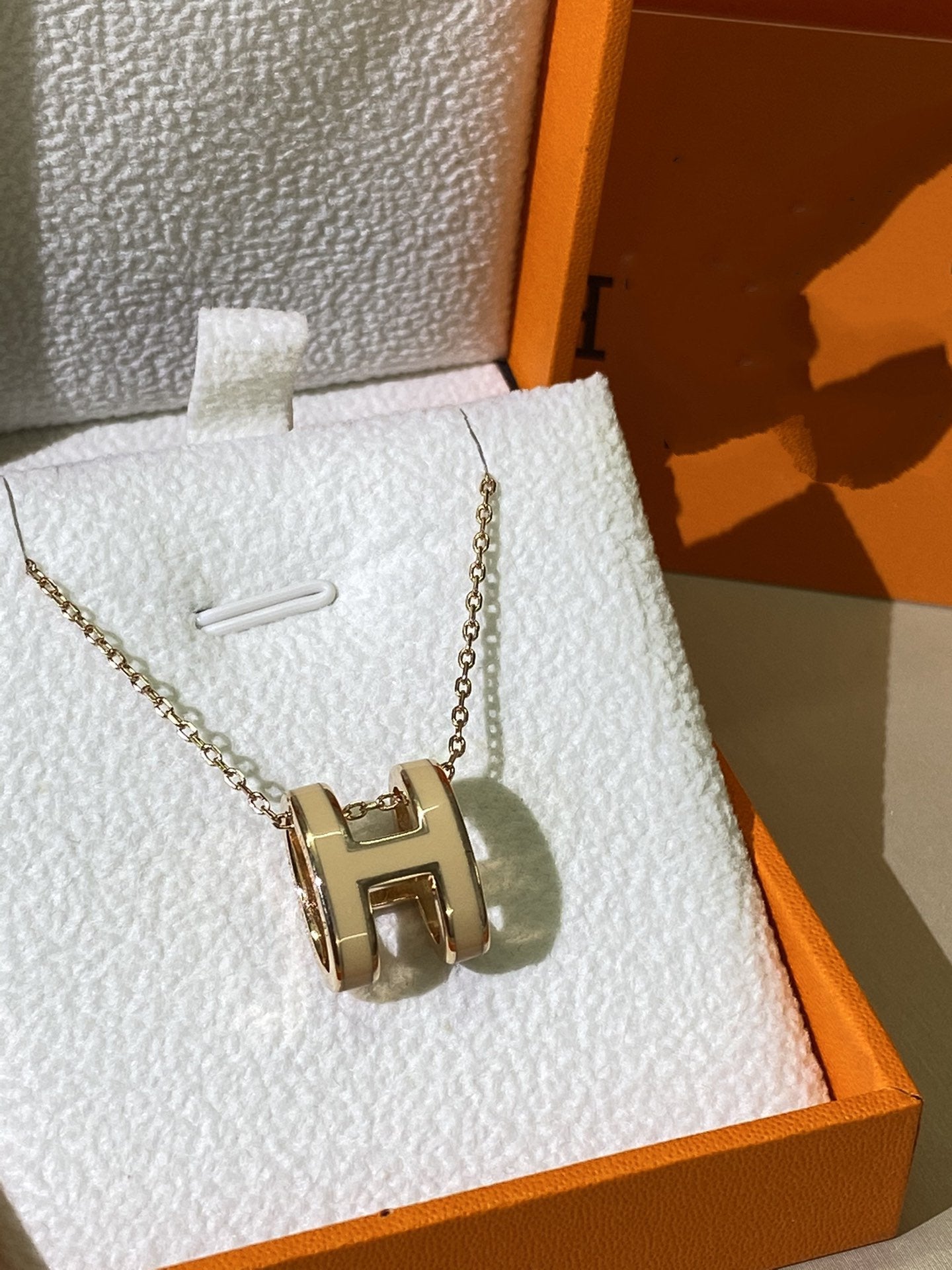 [Clover]HM CLIC YELLOW ENAMEL GOLD NECKLACE