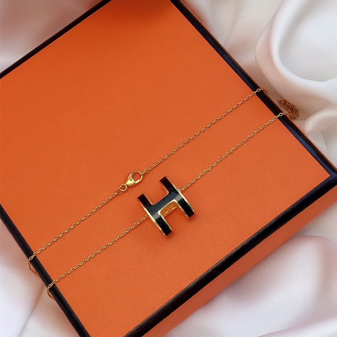 [Clover]HM CLIC BLACK ENAMEL GOLD NECKLACE