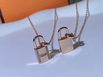 [Clover]HM ADVANCED NICHE LOCK HEAD NECKLACE DIAMONDS
