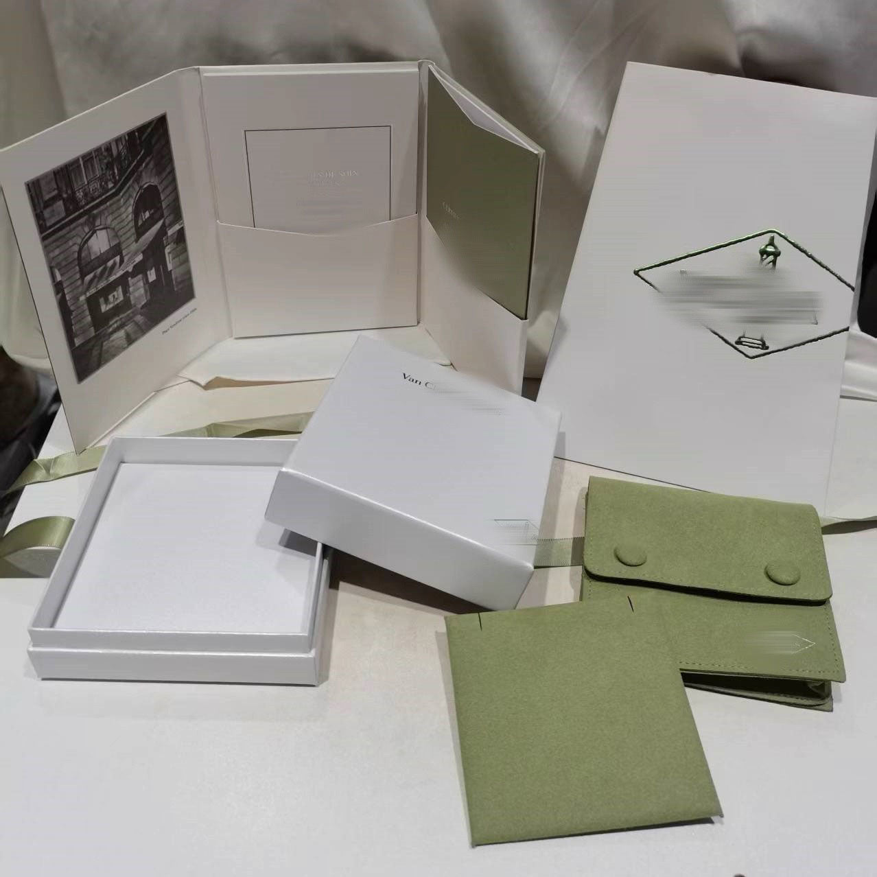 [Clover]VA CLOVER BRACELET NECKLACE RING BOX GIFT BAG