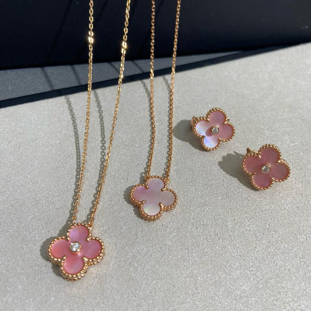 [Clover]CLOVER 15MM PINK MOTHER-OF-PEARL NECKLACE