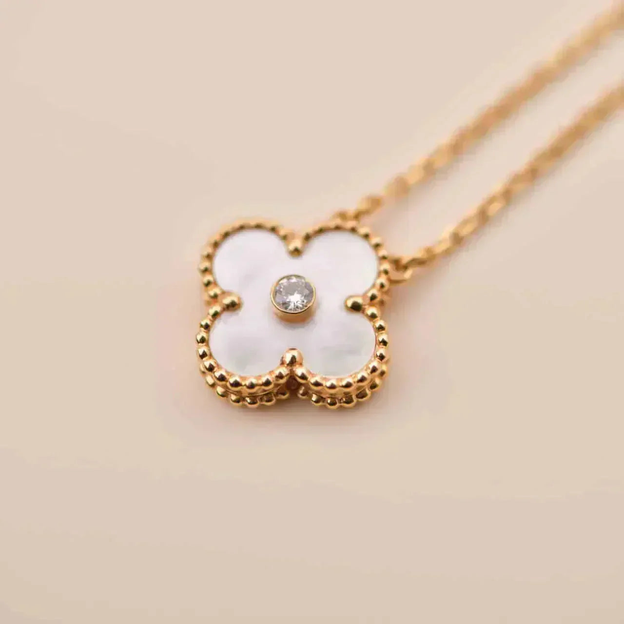 [Clover]CLOVER 15MM DIAMOND WHITE FRITILLARIA NECKLACE