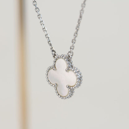 [Clover]CLOVER  15MM WHITE MOTHER-OF-PEARL SILVER