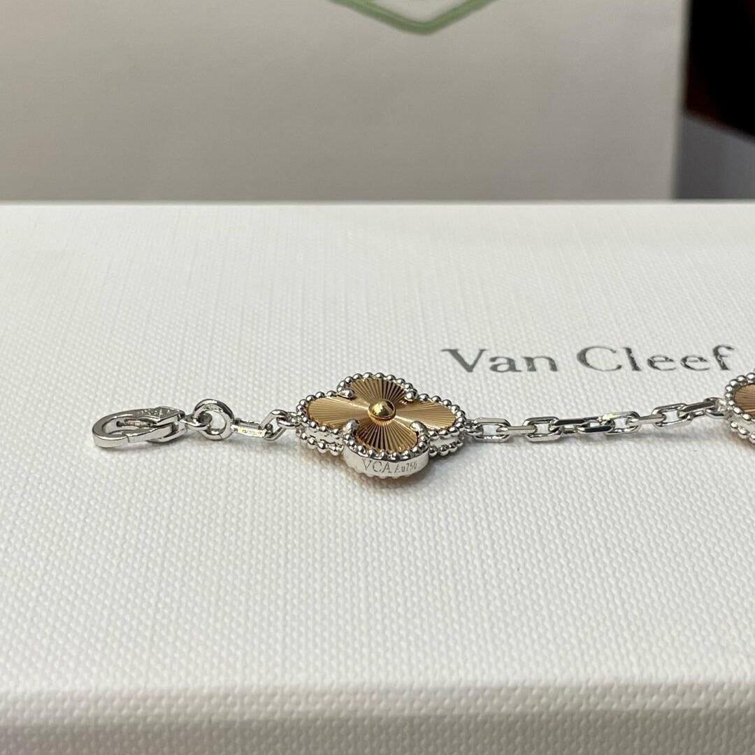[Clover]CLOVER  5 MOTIFS  CHRISTMAS LIMITED EDITION BRACELET
