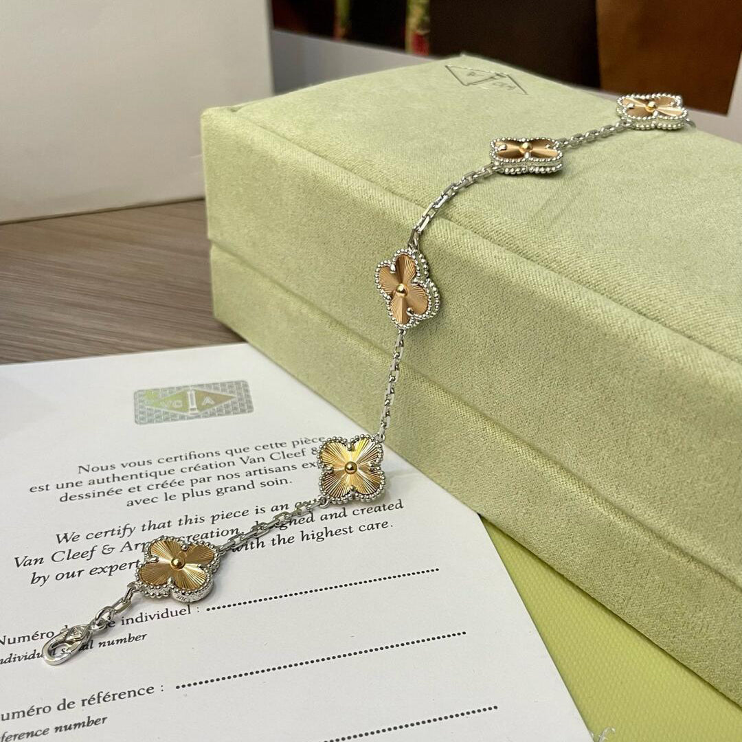 [Clover]CLOVER  5 MOTIFS  CHRISTMAS LIMITED EDITION BRACELET