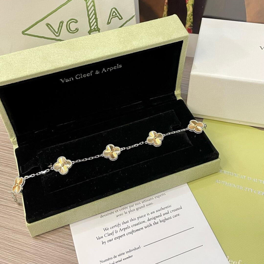 [Clover]CLOVER  5 MOTIFS  CHRISTMAS LIMITED EDITION BRACELET