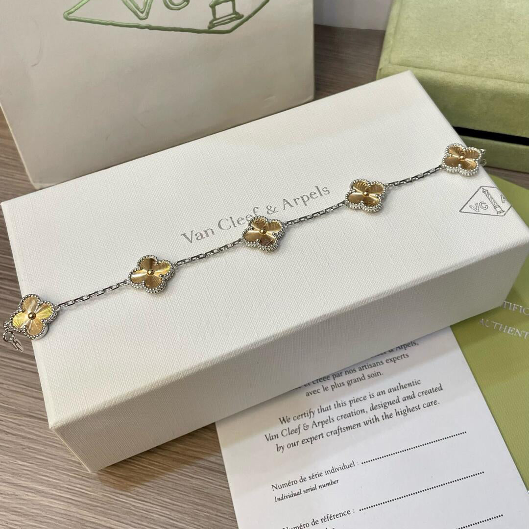 [Clover]CLOVER  5 MOTIFS  CHRISTMAS LIMITED EDITION BRACELET