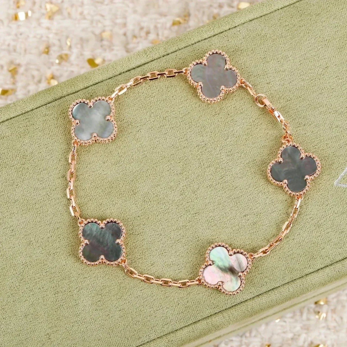 [Clover]CLOVER 5 MOTIF GRAY MOP  BRACELET
