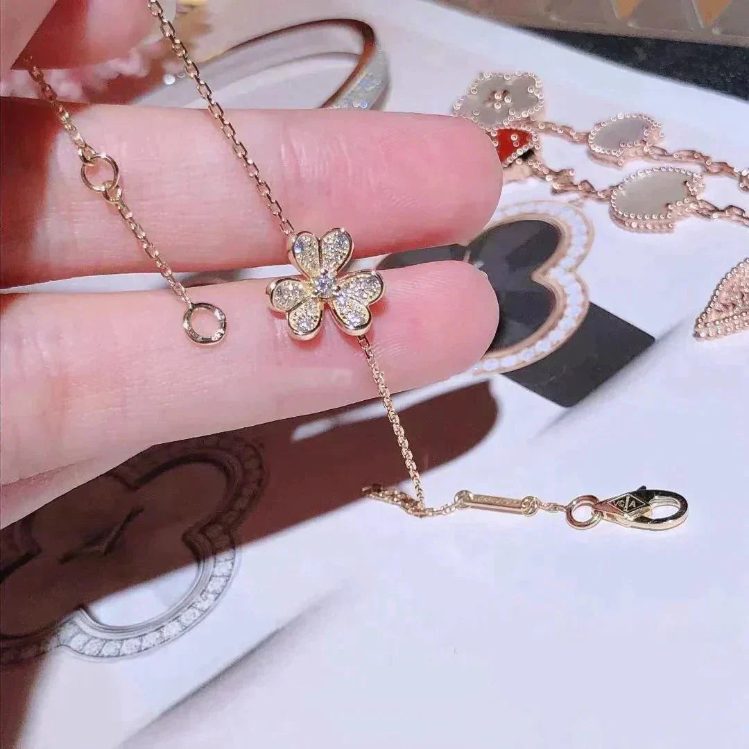 [Clover]FRIVOLE GOLD FLOWER DIAMOND BRACELET
