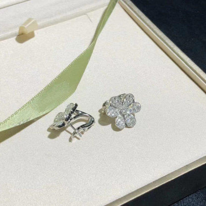 [Clover]FRIVOLE SILVER FLOWER DIAMOND EARRINGS