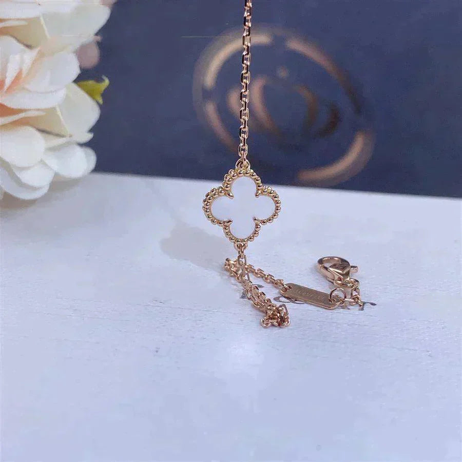 [Clover]CLOVER WHITE MOP SINGLE FLOWER BRACELET