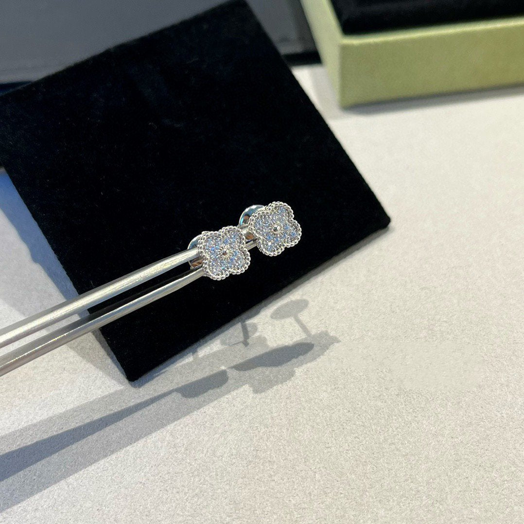 [Clover]CLOVER MINI DIAMOND STUD EARRINGS